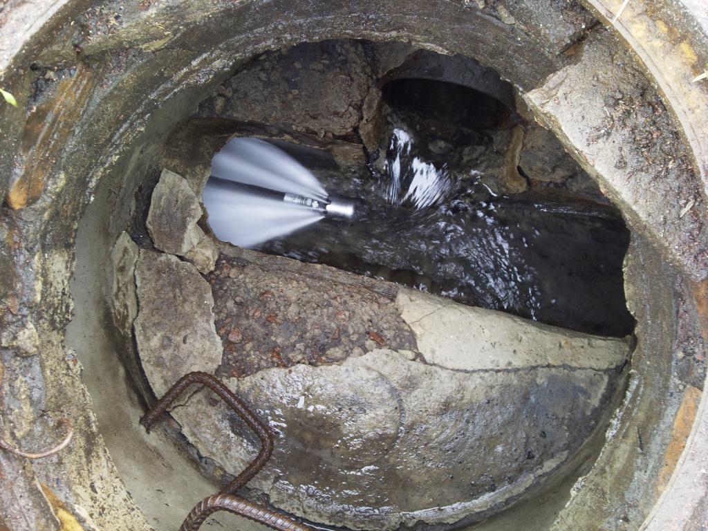 Промывка труб систем канализации в Краснодаре